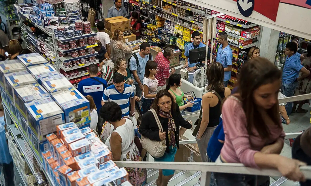 Economia brasileira crescerá 1,6% em 2024, prevê mercado financeiro